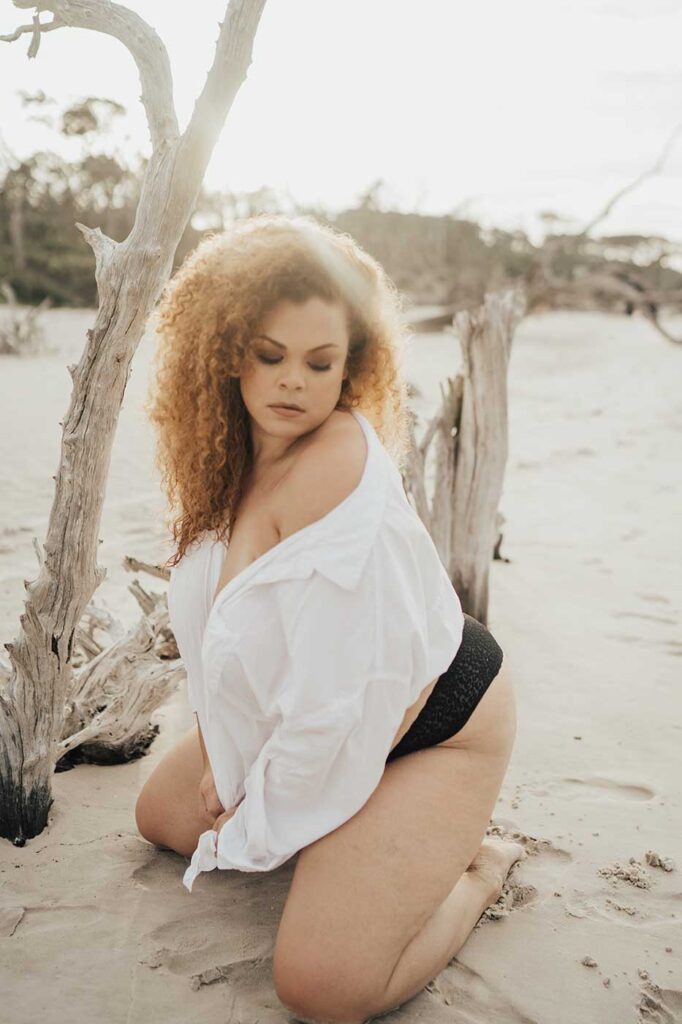 Jacksonville plus-size beach boudoir photoshoot