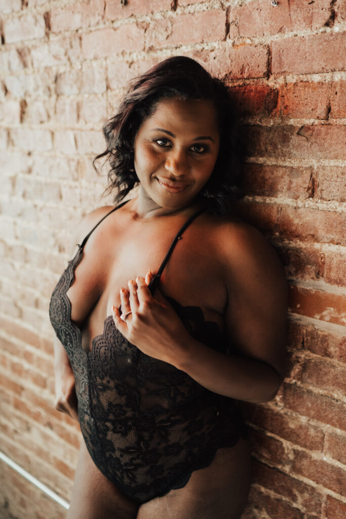women facing camera to answer questions about boudoir